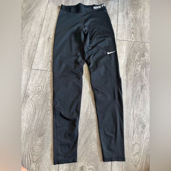 Nike Dri-FIT Black Activewear - Picture 1 of 4